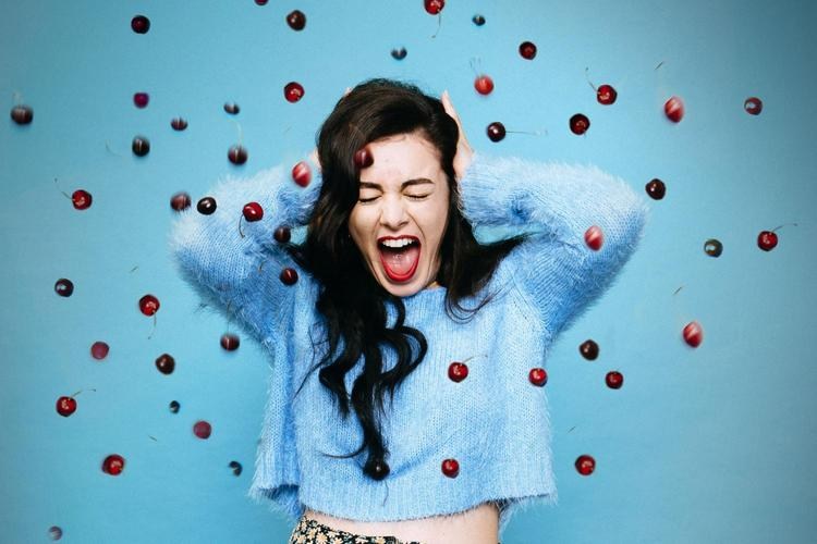 Charli XCX - Red Baloon