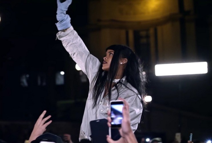 Rihanna - Goodnight Gotham