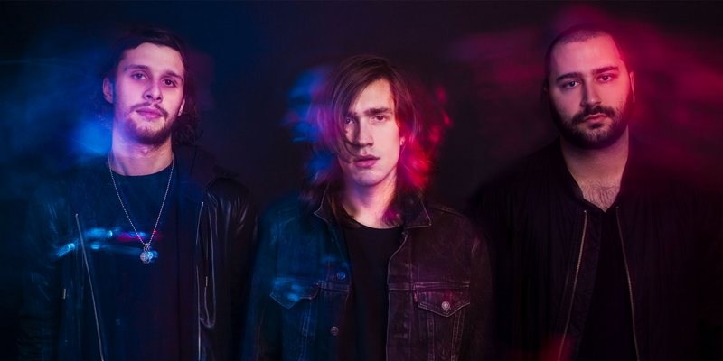 Charming Liars