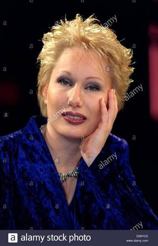 Corinna May