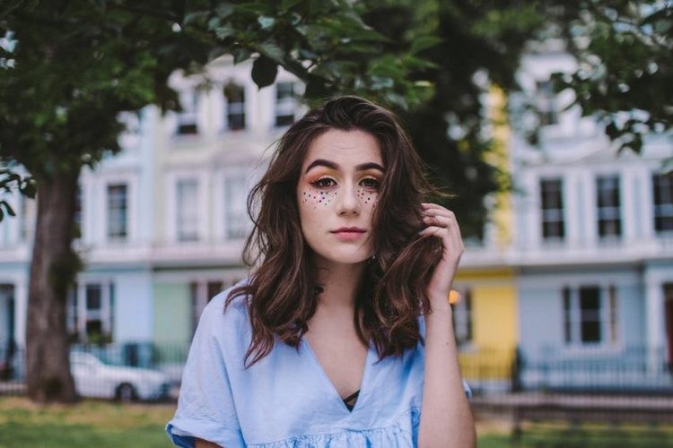 Dodie Clark