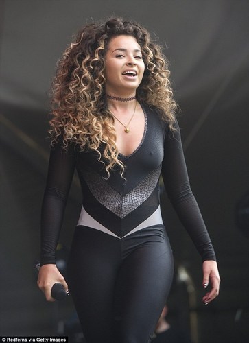 Ella Eyre