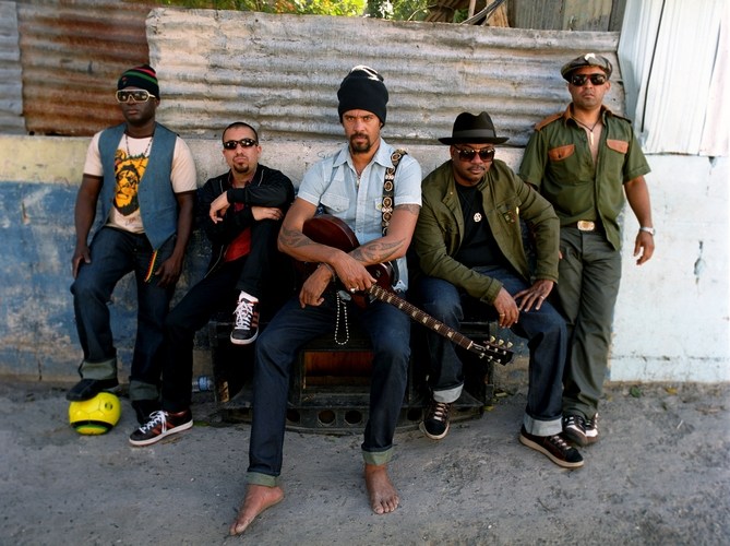 Michael Franti And Spearhead
