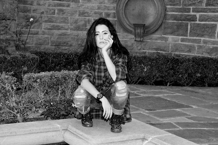 Stalking Gia