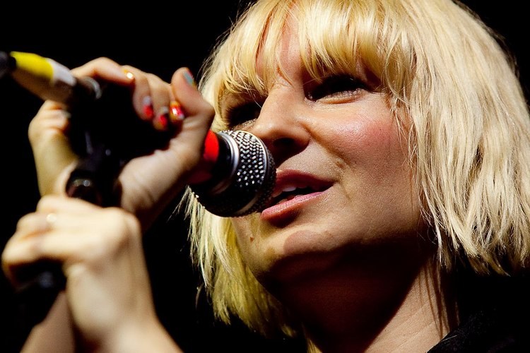 Zero 7 - In the Waiting Line*